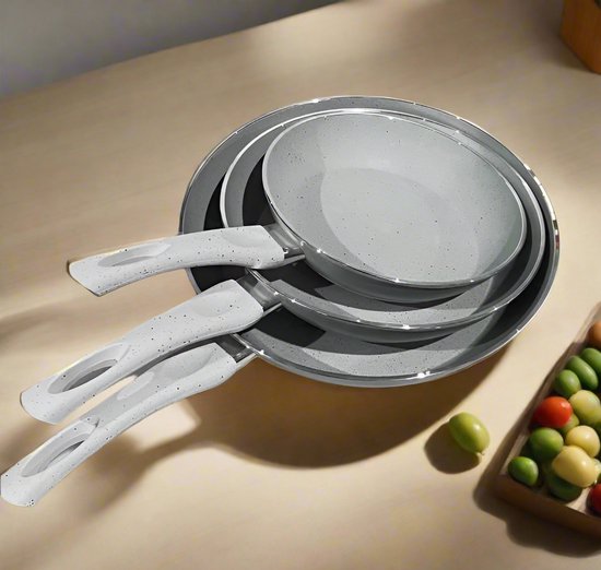 Basoo set van 3 koekenpannen (Ø 20, 24 en 28 cm) - Zwart - Italiaanse kwaliteit - PFOA-vrij met anti-aanbaklaag - Geschikt voor inductie - Grijs - Image 2